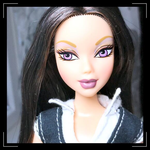 VTG 2003 My Scene Hanging Out Nolee Barbie Doll Mattel Casual & Trendy - Picture 2 of 11